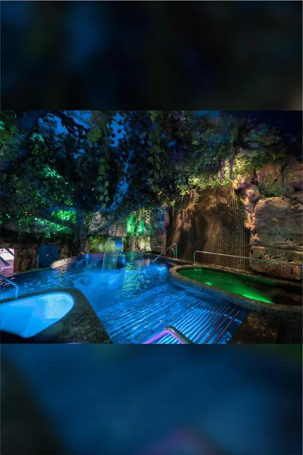 Clinica Antienvejecimiento & Wellness Spa Medellin 5*,