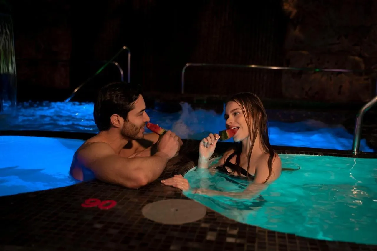 Hotel Clinica Antienvejecimiento & Wellness Spa Medellin